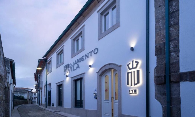 Valenca House | Exceptional Alojamento da Vila: Family-Friendly Getaway