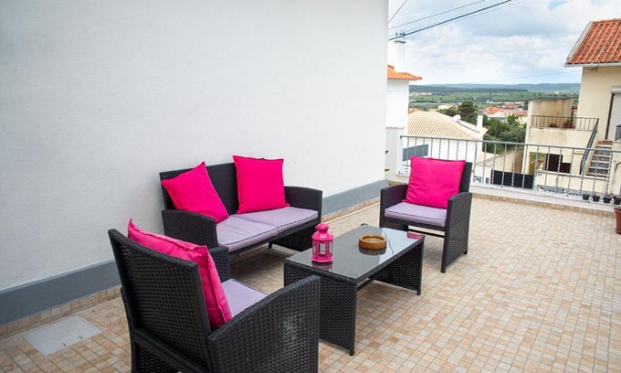 Arruda dos Pisoes House | Enjoy Family-Friendly Stays at Alojamento das Fontes