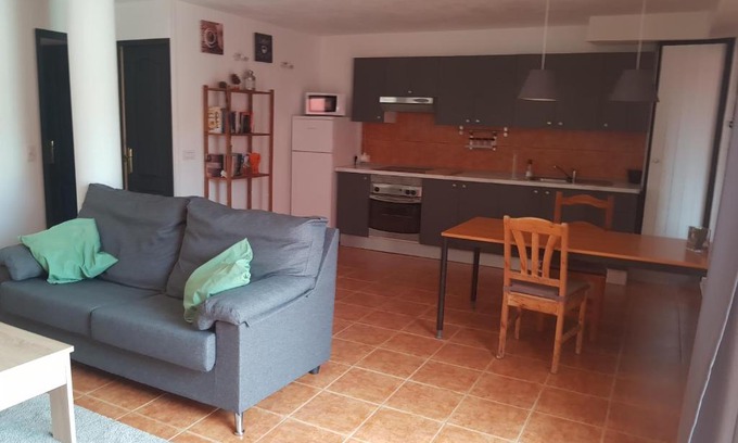 La Sabinita Apartment | Serene Oceanfront Retreat in Arico with High-Speed Internet