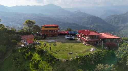 Supia Bed & Breakfast | Pet-Friendly Retreat at Cabañas Mirador Ingrumá