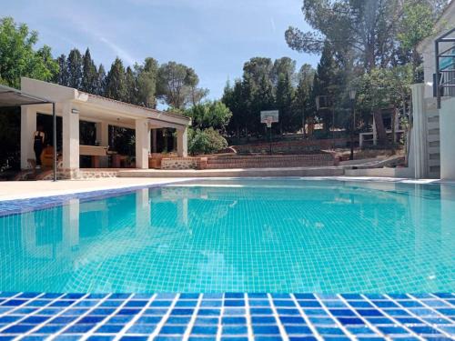 Guadamur House | Family-Friendly Stay with Pool Near Puy du Fou Toledo