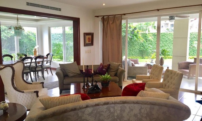 Samborondon House | Comfortable Stay in Samborondón with Pool & Pet-Friendly Options