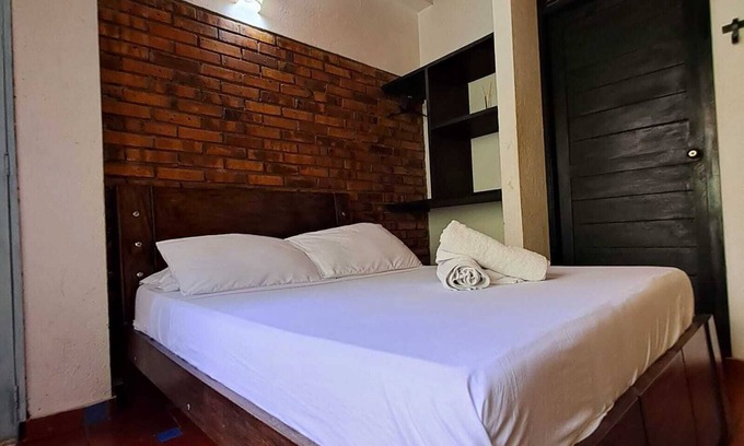 Barrio Centro Hotel | Discover Comfort at Aluna Hostel in Santa Marta