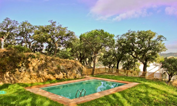 Alcala de los Gazules Apartment | Enjoy Oceanfront Bliss at Alojamiento Rural El Lario