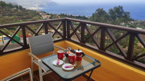 Brena Baja Apartment | Enjoy Ocean Views at Alojamiento ISLA BONITA with Balcony