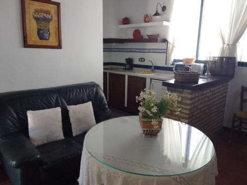 Zafra Apartment | Pet-Friendly Escape at Alojamiento Rural El Campito