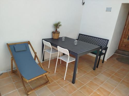 Casas del Cerro Apartment | Pet-Friendly Retreat at Alojamiento Rural Cueva del Cerro