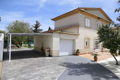 Ceres Golf House | Experience Esmeralda: Oceanfront Retreat with Pool & Family Fun