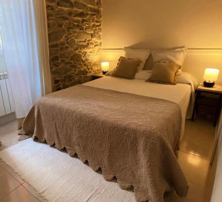 A Porqueira Apartment | Family-Friendly Stays at Alojamiento Virita Await You