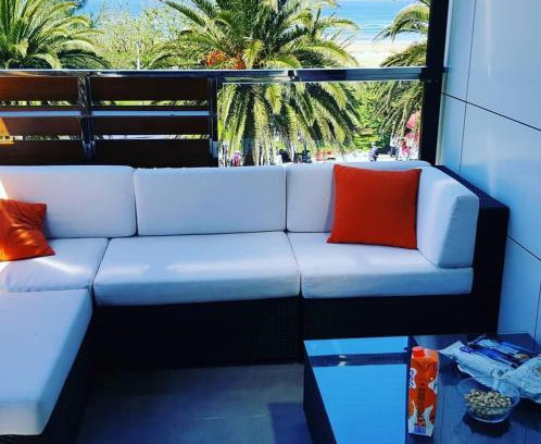 Suances Apartment | Oceanfront Alojamientos Marte: Family-Friendly Beach Stay