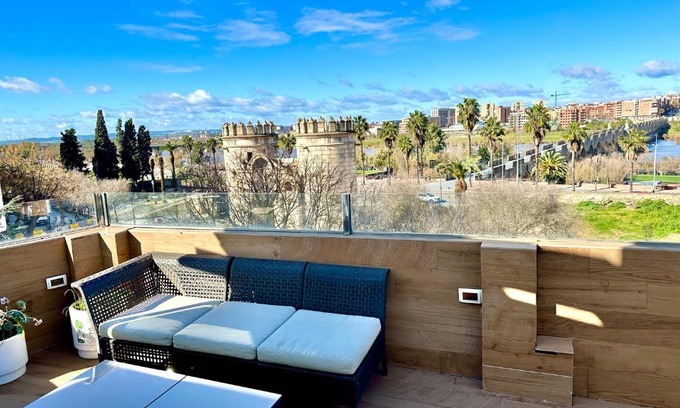 Badajoz Old Town House | Experience Puerta Palma with Scenic Views and Parking