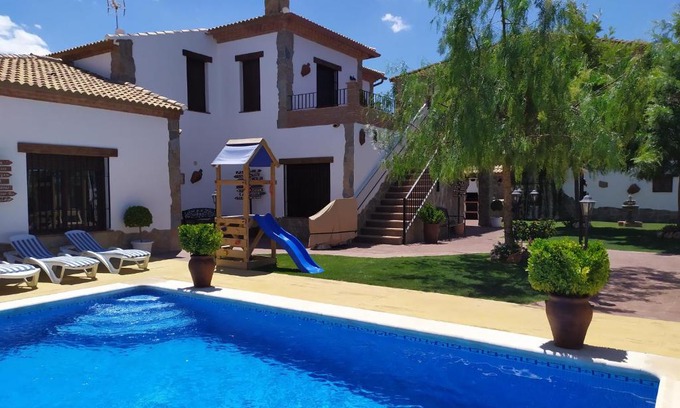 Arriate House | Discover Oceanfront Comfort at Alojamientos Rurales La Esperanza
