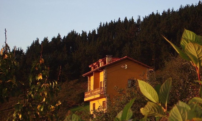 Tresvilla House | Experience Coastal Relaxation at Alojamientos Rurales Peña Crespa