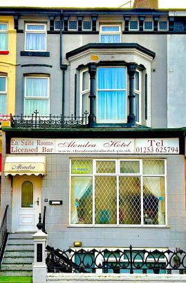 Blackpool Town Center Bed & Breakfast | Cozy Alondra Hotel: Family-Friendly with Top-Rated Service