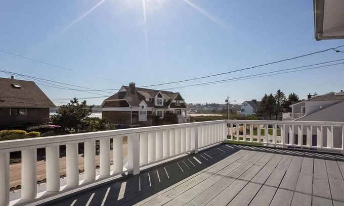 Bonnet Shores House | A’Long the Dunes: Oceanfront Escape with Private Beach Access