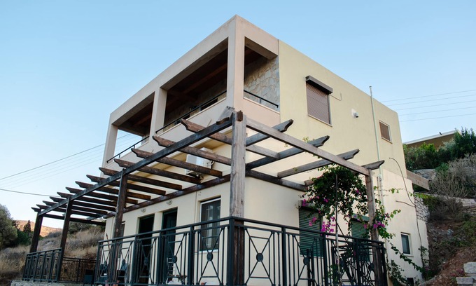 Agkathia Apartment | Discover Aloni Studios: Ideal for Families and Relaxation