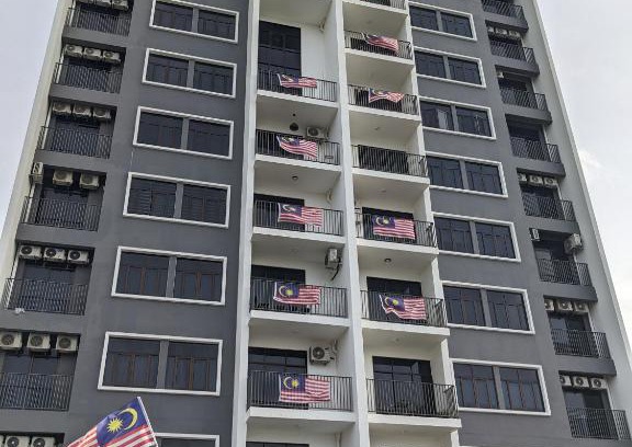 Alor Setar Apartment | Relax at Alor Setar Imperio: Rooftop Pool & Family-Friendly