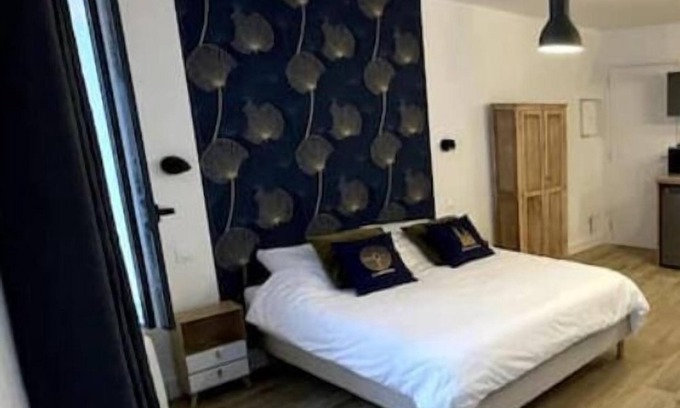 Chartres Apartment | Comfortable Stay at ALP Chartres with Spa & Kitchen Access