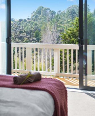 Redvale House | Family-Friendly Retreat at Alpaca Manor Auckland
