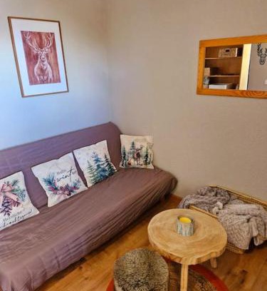 Eclose-Est Apartment | Family-Friendly Stay at Alpe d'Huez - Éclose Retreat