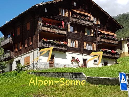 St. Niklaus Apartment | Family-Friendly Alpen-Sonne: Rated 9/10 by Guests