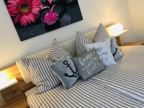 Vordernberg Apartment | Oceanfront Retreat at Alpenaquarium Grüblsee - Guest Rated 9.6