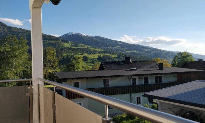 Aich Apartment | Top-Rated Alpenblick: Family-Friendly with Hot Tub Oasis