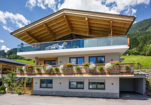 Hippach Apartment | Discover Alpenchalet Zillertal: Family-Friendly Retreat