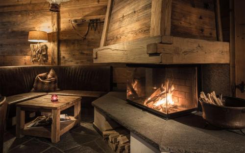 Engelberg Hotel | Discover Alpenclub: Pet-Friendly Hotel with Spa & Pool