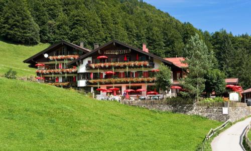 Oberstdorf Hotel | Discover Alpengasthof Hotel Schwand: Eco-Friendly Retreat
