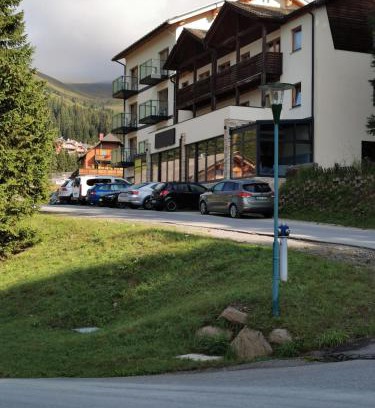 Lachtal Hotel | Discover Alpengasthof Tanzstatt: Pet-Friendly Retreat