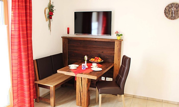 Brunning Apartment | Experience Alpenglück: Pool, Spa & Family-Friendly Fun