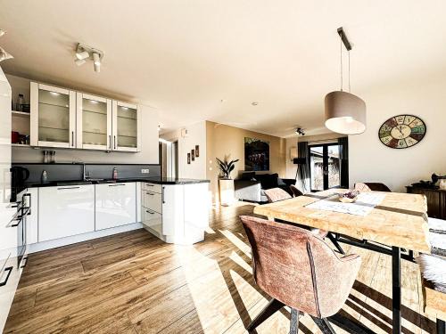 Wiedemannsdorf Apartment | Alpenglühen: Family-Friendly Retreat with Kitchen Amenities