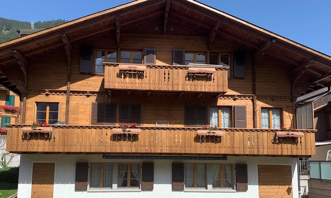Adelboden Apartment | Relax at Alpenglühn: Family-Friendly Retreat with Spa