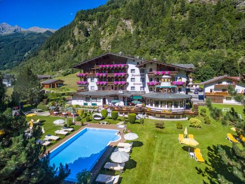 Neustift Im Stubaital Hotel | Discover Alpenhotel Fernau: Oceanfront Bliss Awaits