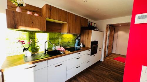 Scheidegg Apartment | Alpenjuwel: Oceanfront Bliss with Pool and Spa Amenities