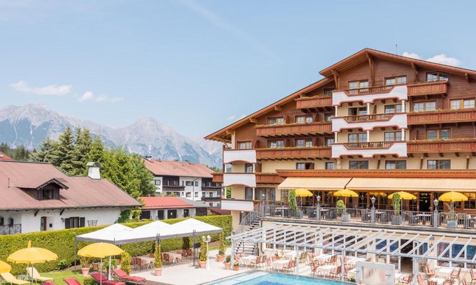 Seefeld in Tirol Hotel | Experience Alpenpark Resort Superior: Pet-Friendly Retreat