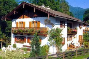 Ramsau bei Berchtesgaden House | Pet-Friendly Alpenpension Auengrund with Great Reviews