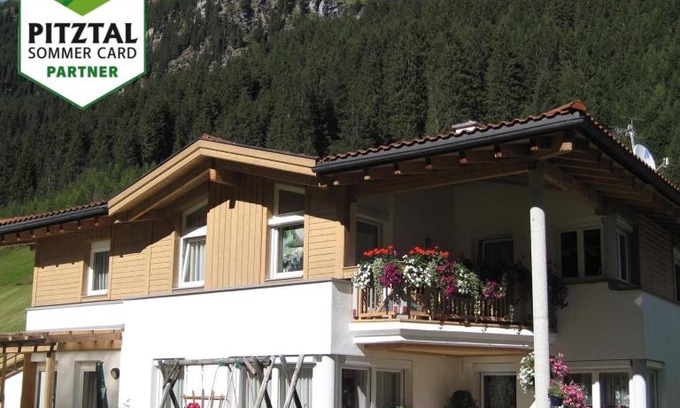 Sankt Leonhard im Pitztal Apartment | Top-Rated Alpina Appartement with Family-Friendly Amenities