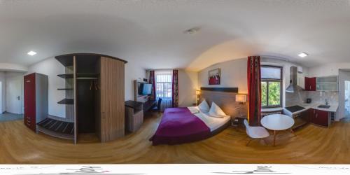 Rosenheim Apartment | Pet-Friendly Getaway at Alpina Home - Family Friendly Stay