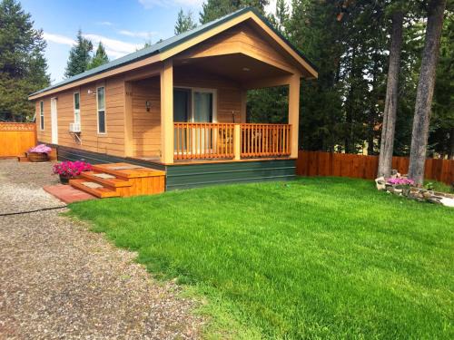 West Yellowstone House | Alpine #1: Family-Friendly Retreat with Top Guest Ratings