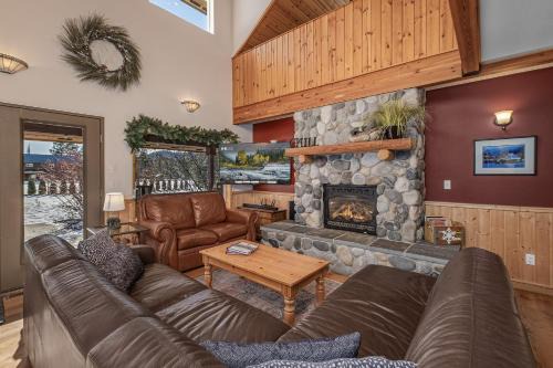Plain House | Alpine Acres Lodge: Pet-Friendly Retreat with Hot Tub