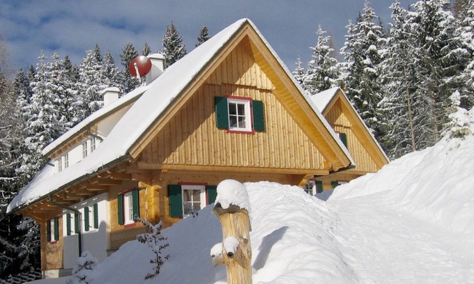 Bad Sankt Leonhard im Lavanttal Cabin | Cozy Alpine Cabin with Spa and Family-Friendly Amenities