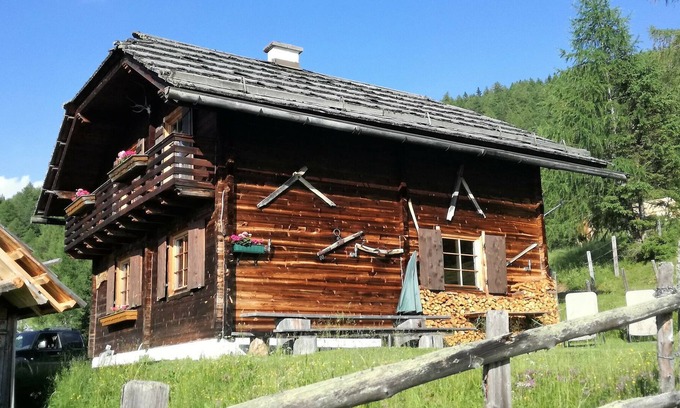 Radenthein Ski Chalet | Alpine Chalet in Sankt Oswald near Ski Lift