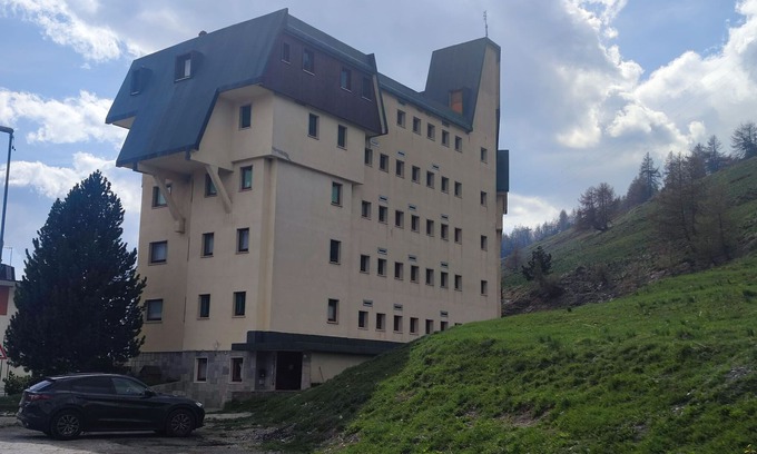Sestriere Apartment | Inviting Belvilla by OYO Apartment in Scenic Sestriere