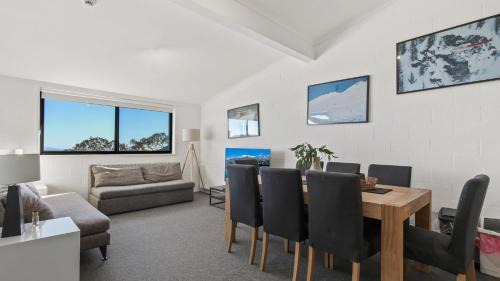 Hotham Heights Apartment | Elevated Retreat at Alpine Heights with Pool and Spa Access
