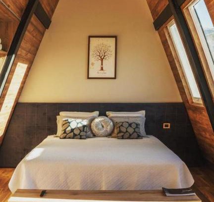 Urubamba Ski Chalet | Family-Friendly Alpine House Urubamba with Kitchen Amenities