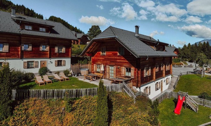 Pichl-Preunegg Cabin | Relax at Alpine Hut "Dachstein" - Almdorf Reiteralm