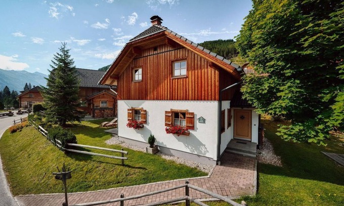 Pichl-Preunegg Cabin | Escape to the Alpine Hut "Enzian" with Spa and Ocean Views