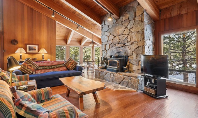 Alpine Meadows House | Discover Alpine Meadows Mineral Springs Family Retreat